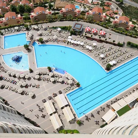 Gold 1 Bedroom Apartment *